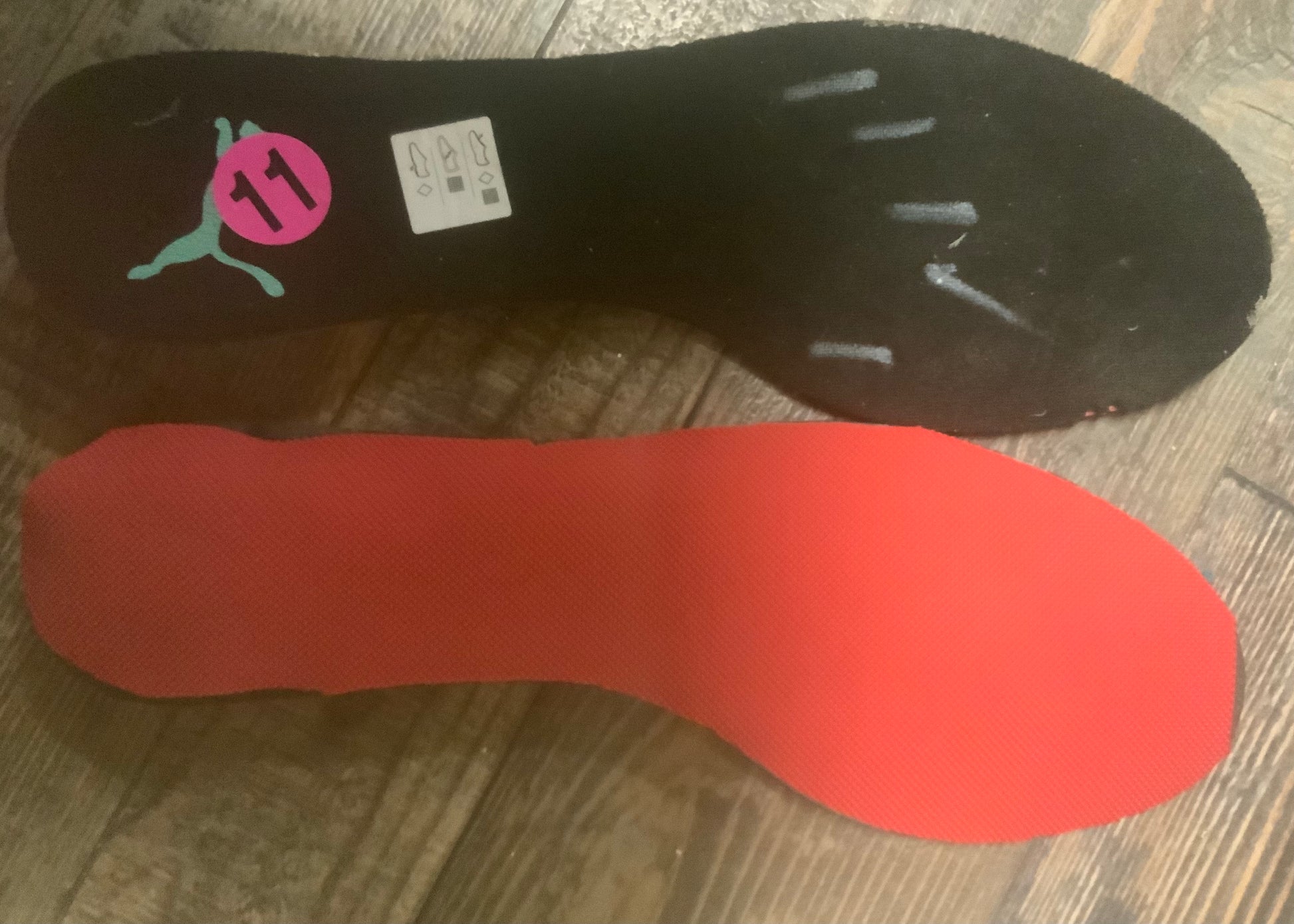Top and bottom of finished insoles 